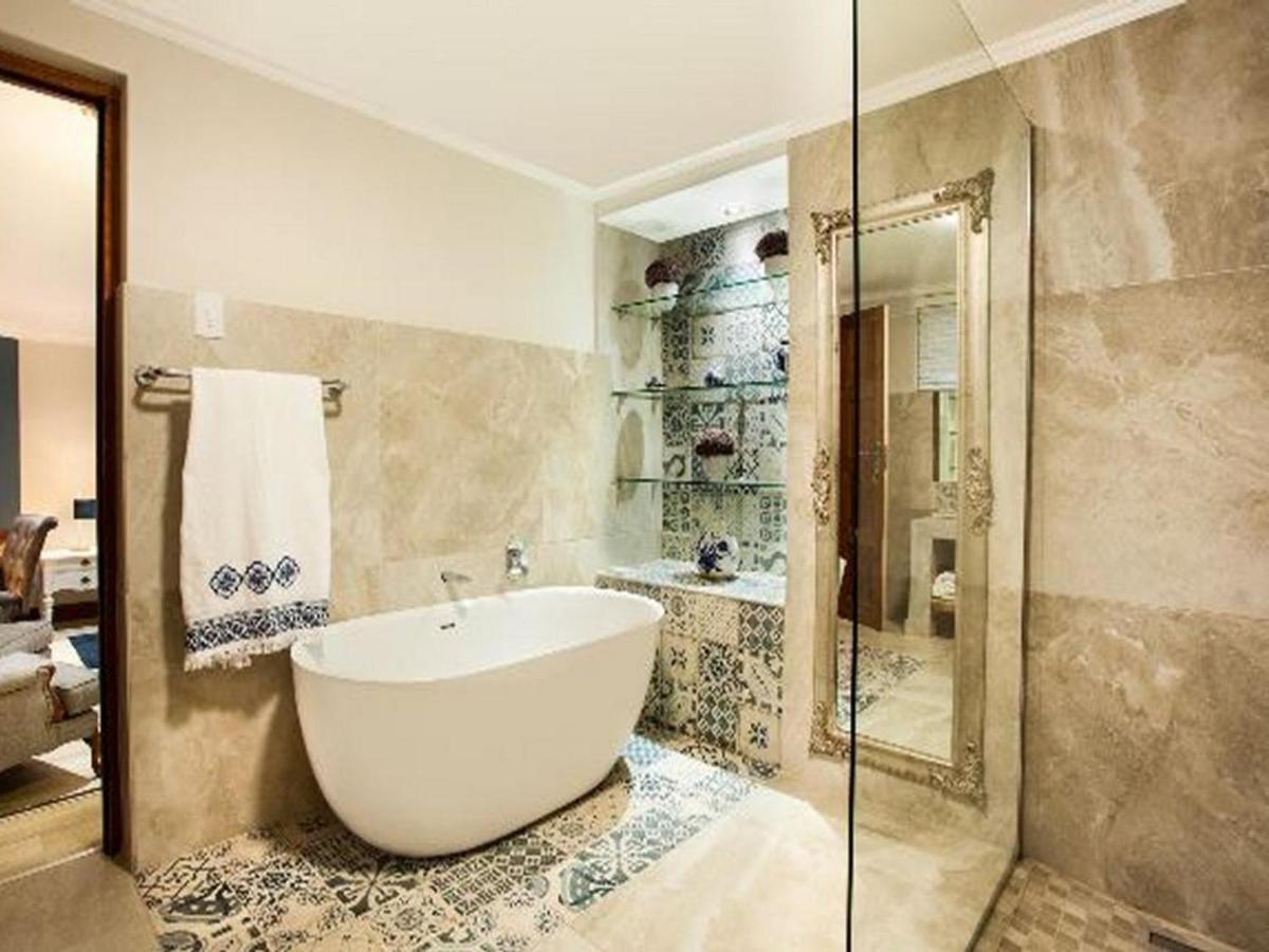 The Coral Tree Hotel Mbombela Bagian luar foto