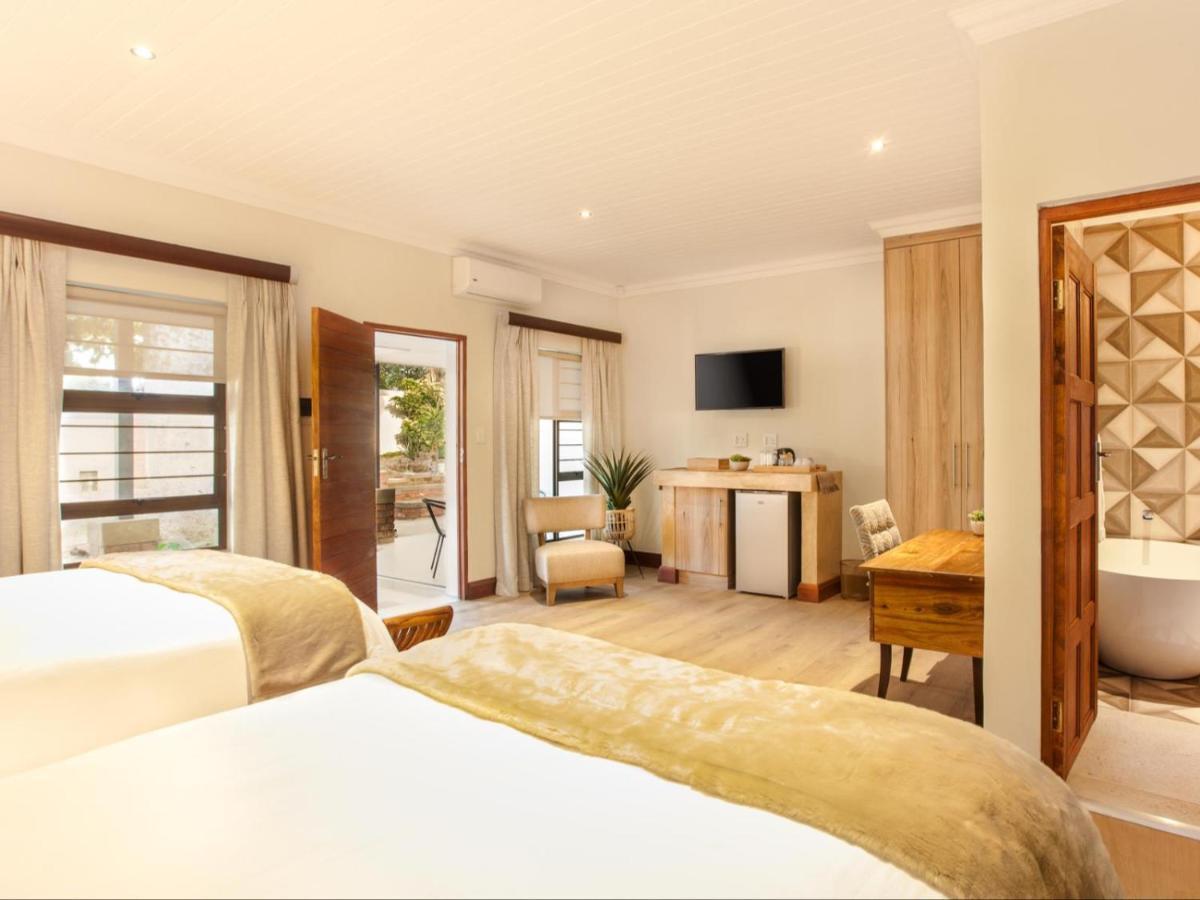 The Coral Tree Hotel Mbombela Bagian luar foto