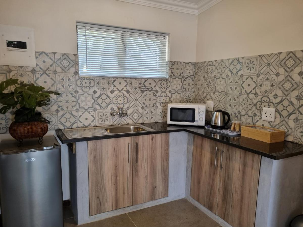 The Coral Tree Hotel Mbombela Bagian luar foto