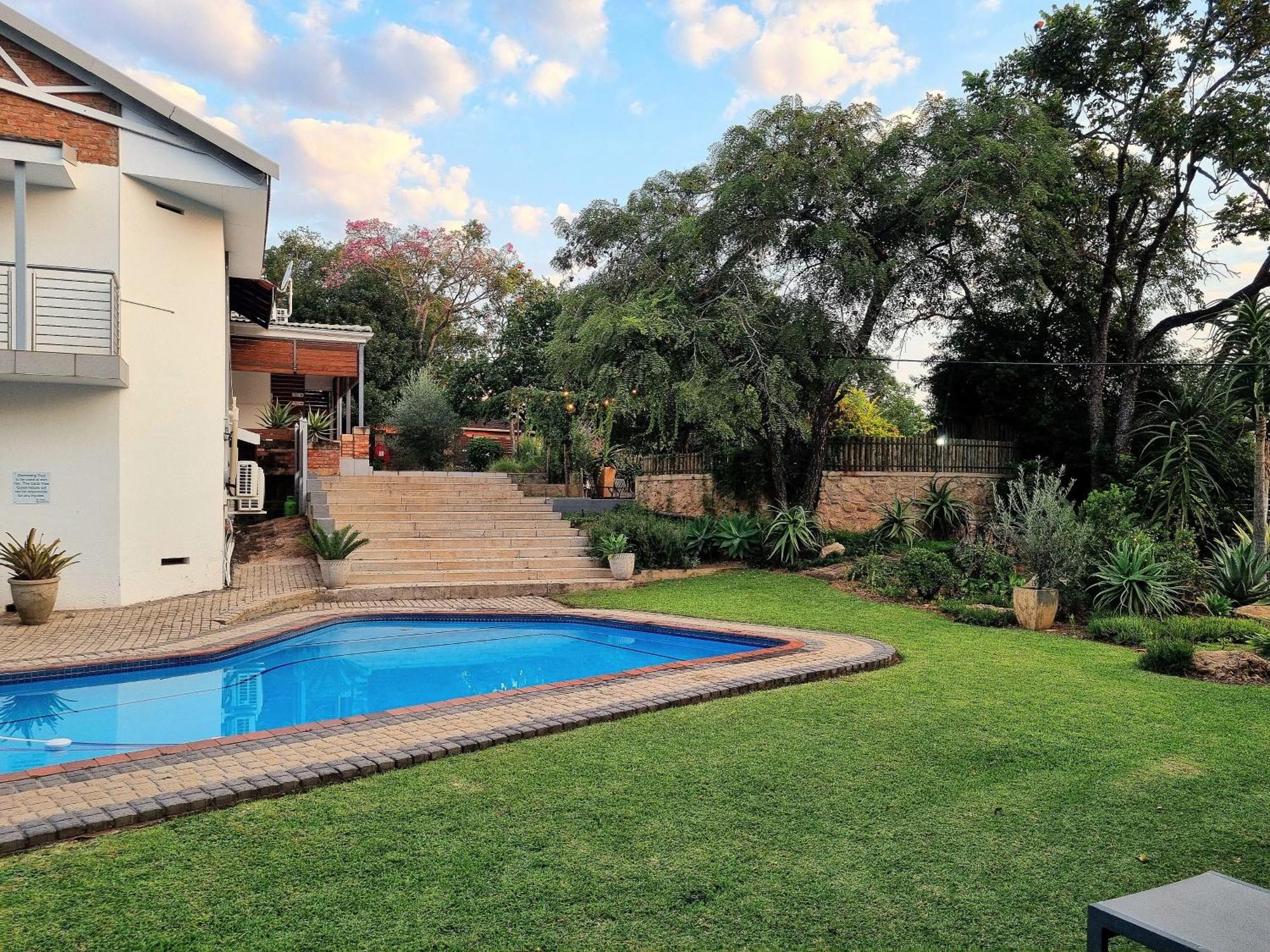 The Coral Tree Hotel Mbombela Bagian luar foto