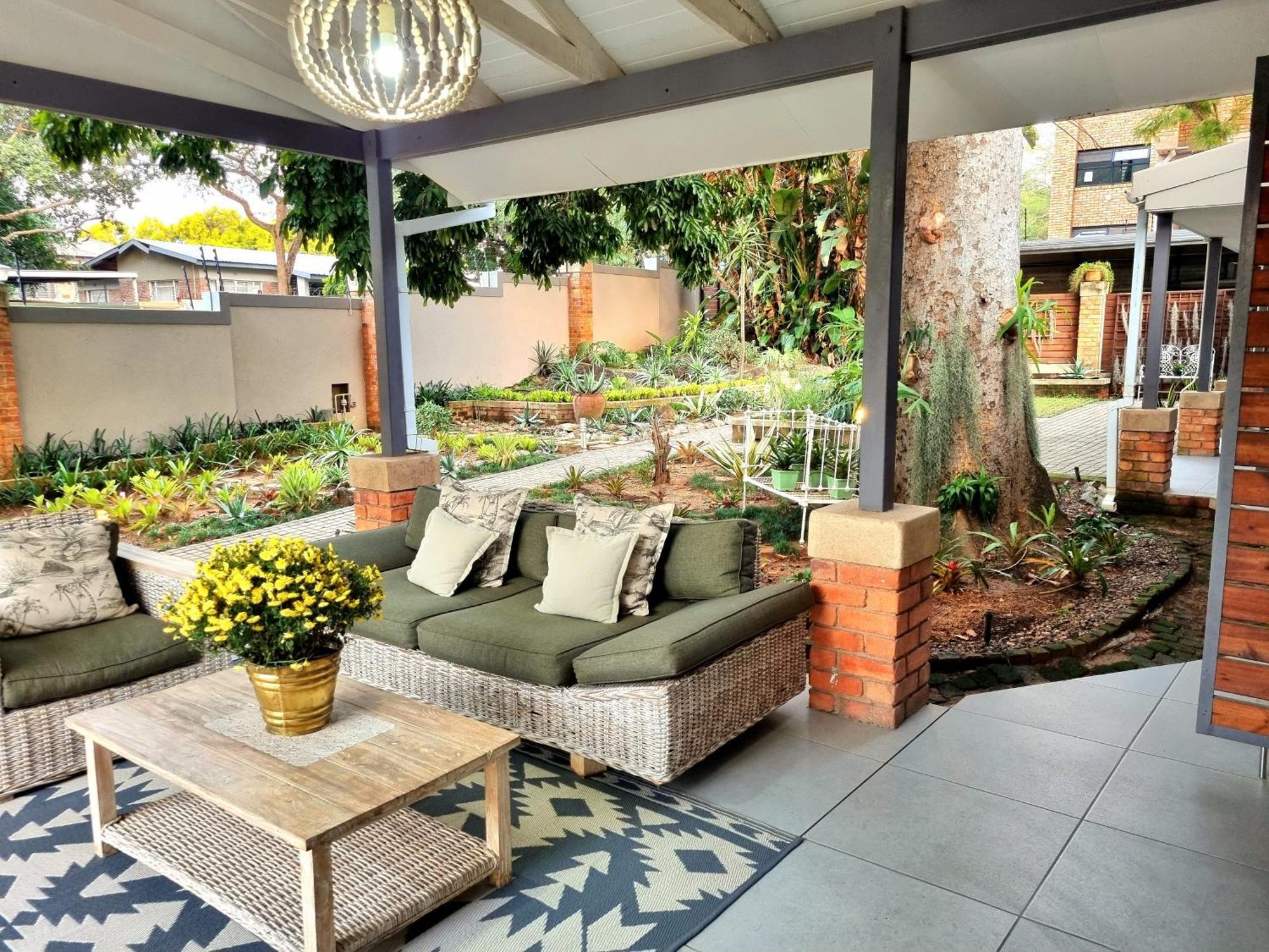 The Coral Tree Hotel Mbombela Bagian luar foto