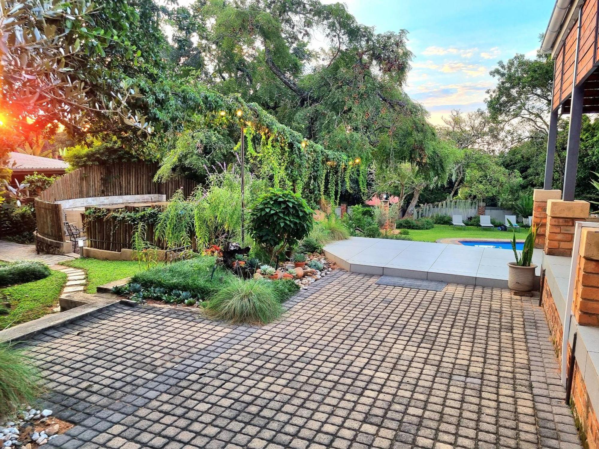 The Coral Tree Hotel Mbombela Bagian luar foto